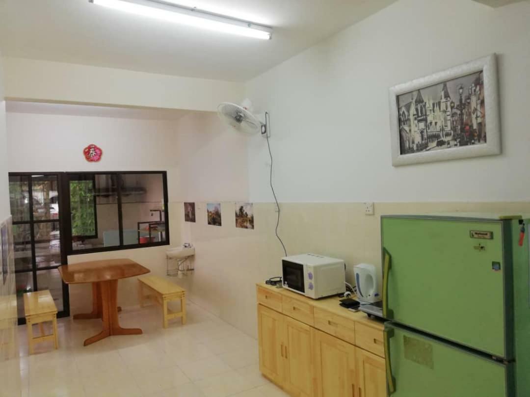 Sweethome For Travelers Seremban Exterior foto